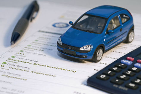 Autoversicherung trotz Schulden erhalten